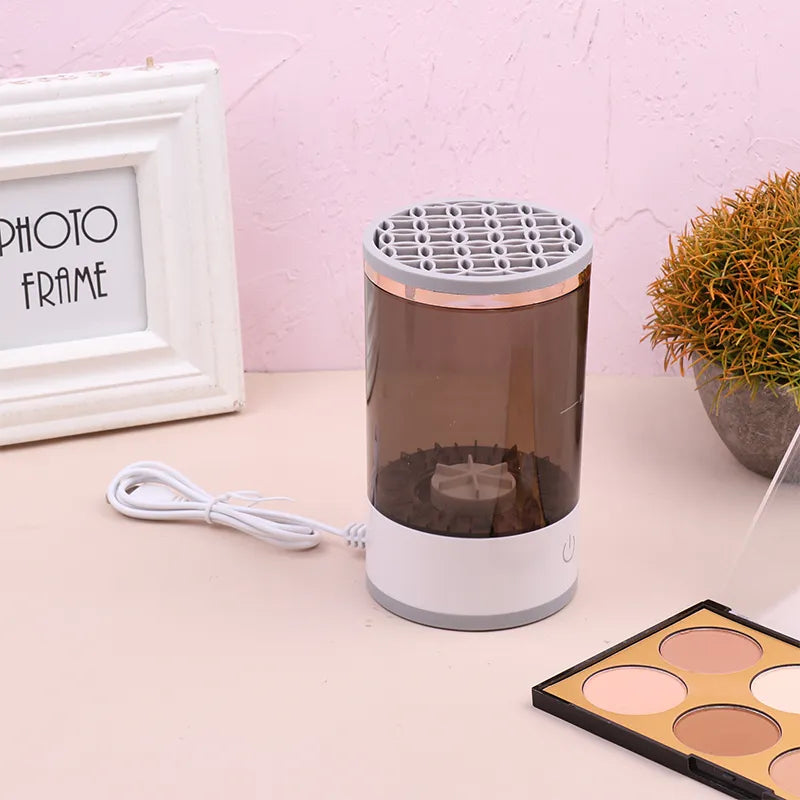 Portable makeup brush cleaner