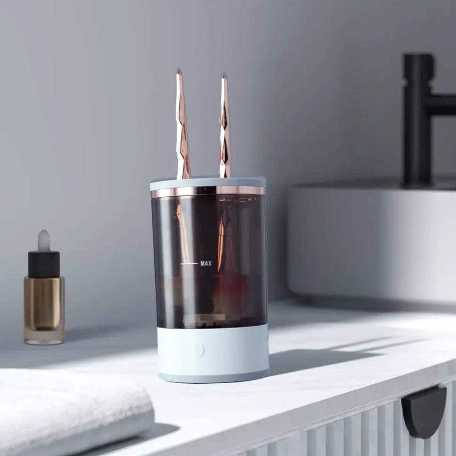 automatic-electric-makeup-brush-cleaner-machine-table