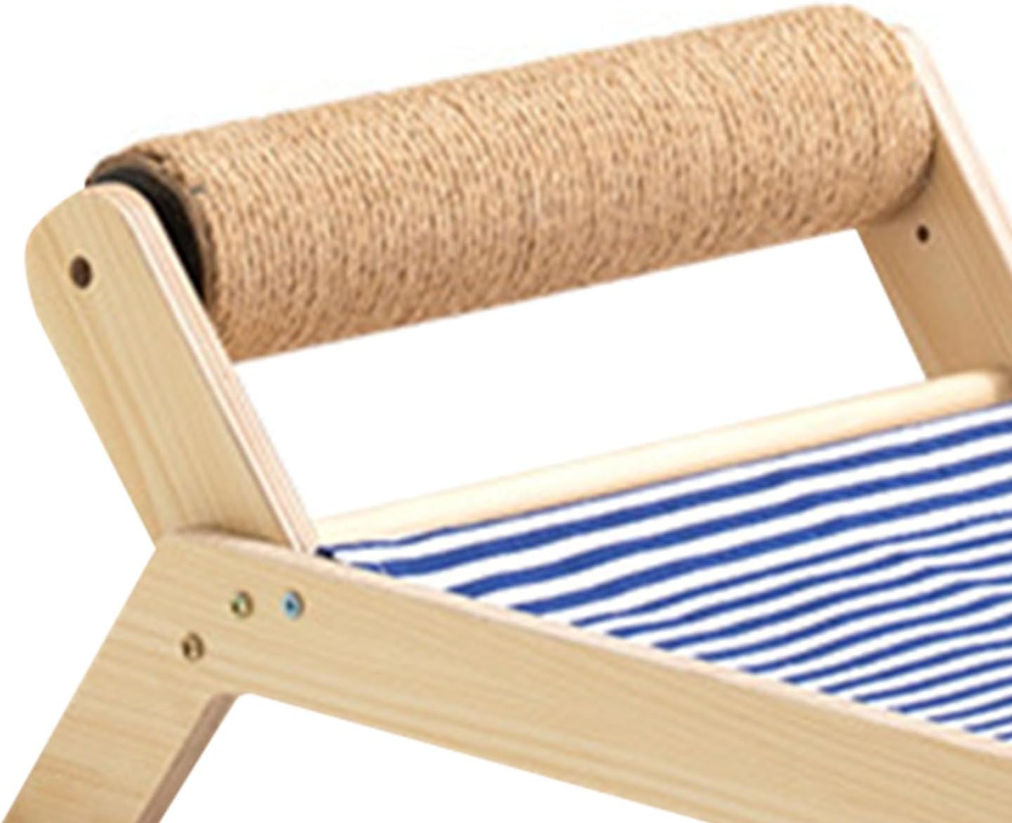 cat-beach-chair-elevated-cozy
